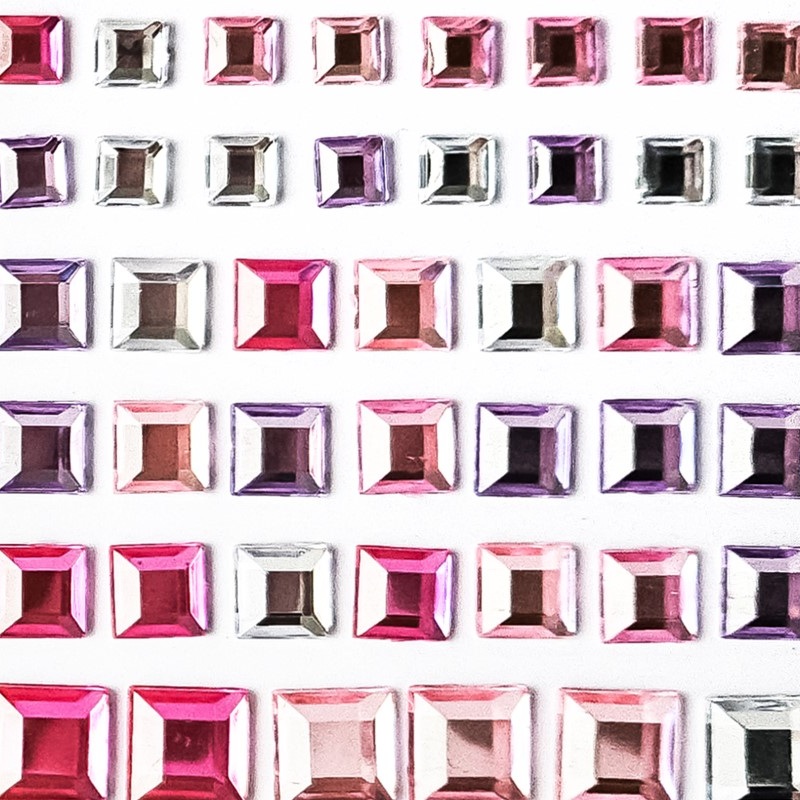 kristallkleepsud ja kleebised meisterdamiseks, kaartide tegemiseks ja kunsti loomiseks