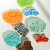 MICI voolimiskomplekt plastiliinide ja vormidega