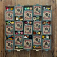 Grapat Lucky Lucky Fifth Edition üllatuskarbid 15 võimaliku puidust mängukomplektiga
