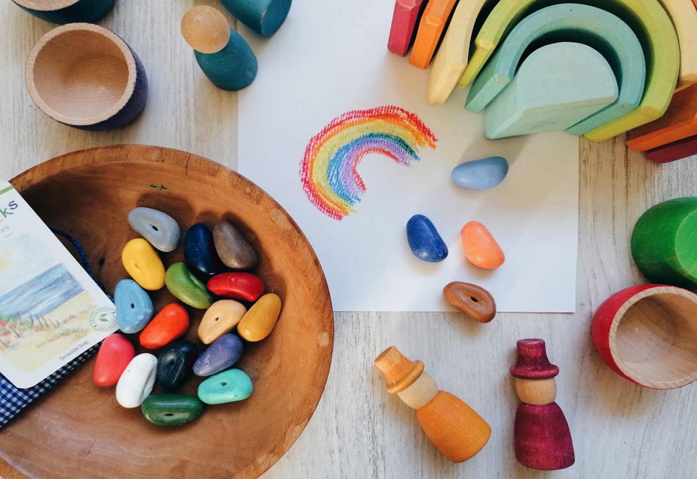 looduslikud puuviljakommid ja arendavad kriidid jõulupakis