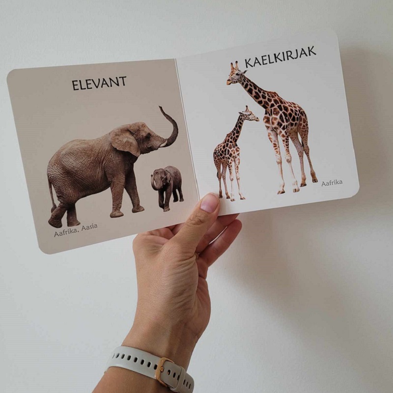 Eksootliste loomade fotodega realistlik raamat
