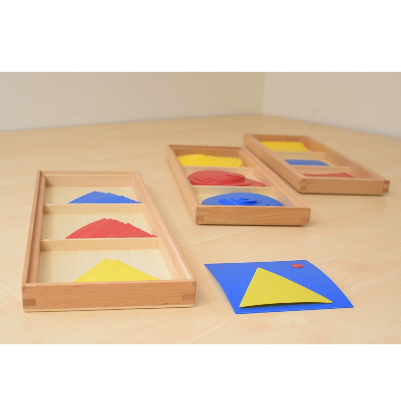 Montessori pedagoogika õppevahend geomeetrilised vahendid puidust karpides matemaatika kujundid kolmnurk ring ruut