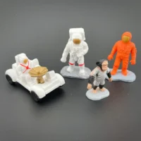 realistlike inimfiguuride kompelkt kosmos astronaut