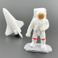 realistlike inimfiguuride kompelkt kosmos astronaut