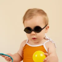 Kietla Diabola kruvideta ja 100% purunematu raamiga, kõrgema 3-kategooria kaitsega päikeseprillid beebidele 0-12 kuud, must
Kietla Diabola kruvideta ja 100% purunematu raamiga, kõrgema 3-kategooria kaitsega päikeseprillid beebidele 0-12 kuud, must