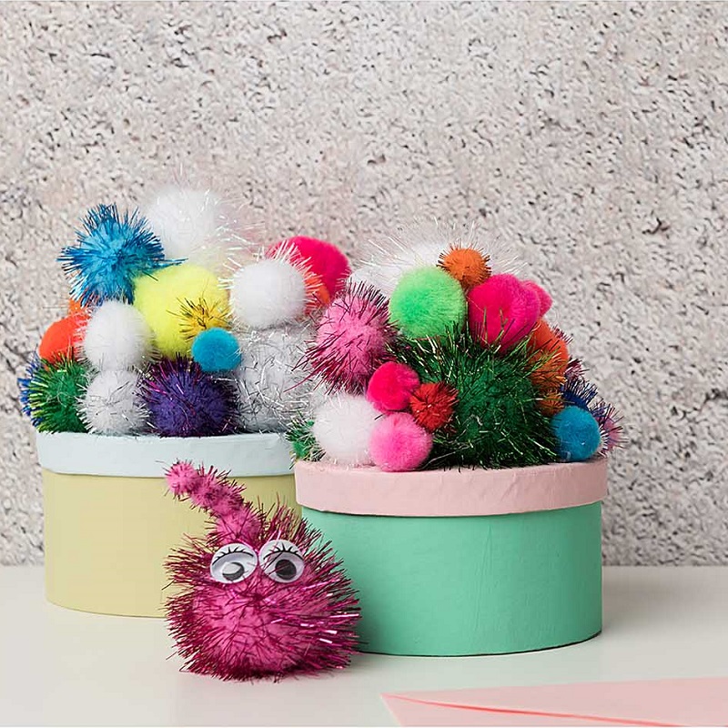 sädelevad pehmed erineva suuruse värvusega pom-poms pom-pom pom pom pallikesed meisterdamiseks kunstiks meisterdamistarbed meisterdamisvahendid kunstivahendid rico design