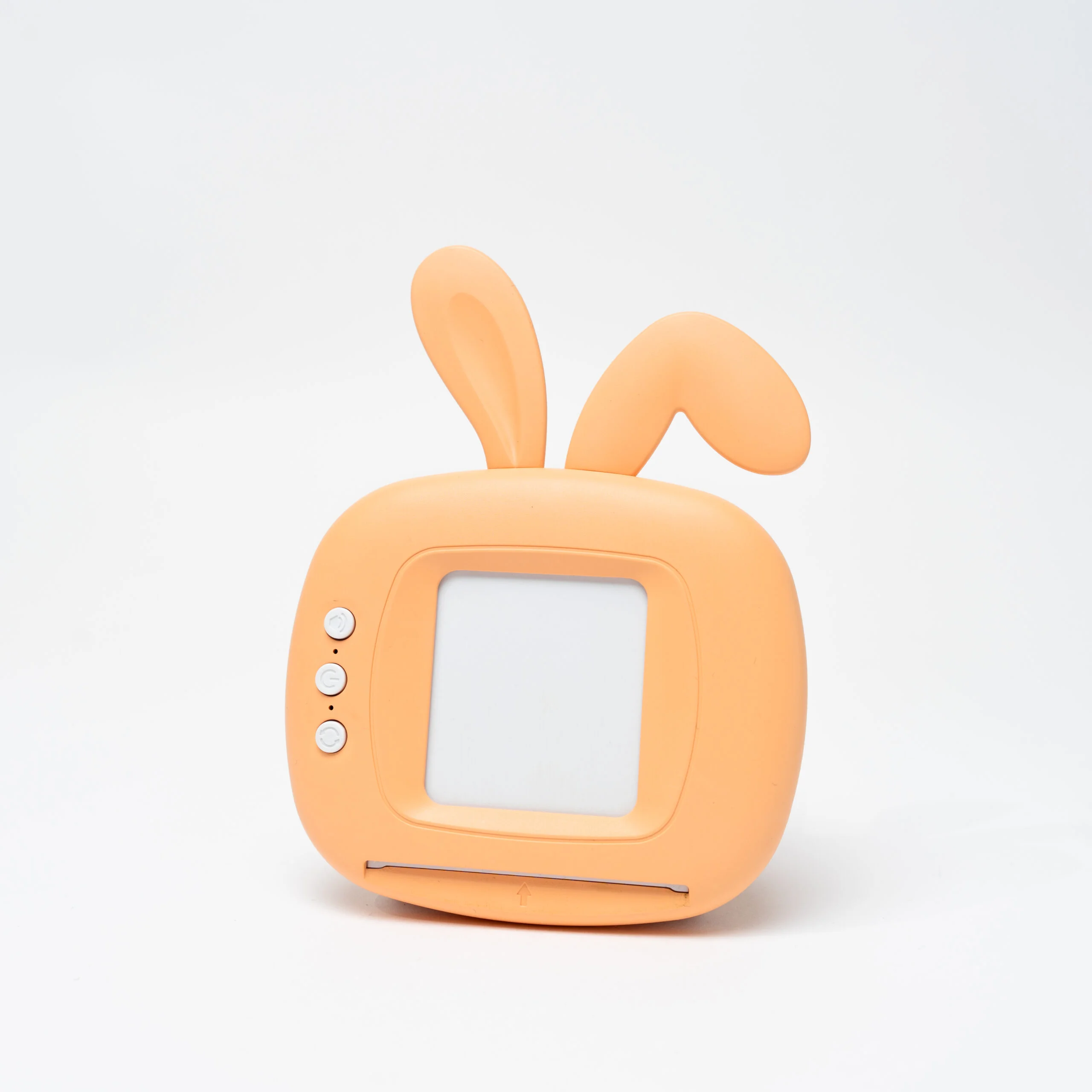 Interaktiivne mängukonsool „Jänku Jenka“ – eesti-inglise sõnamäng õppekaartidega