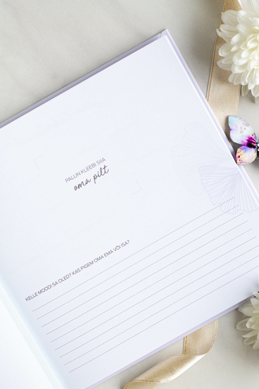 Mälestusteraamat üle 100 küsimusega vanavanema eluloo jäädvustamiseks - väärtuslik kingiidee vanaemale ja vanaisale