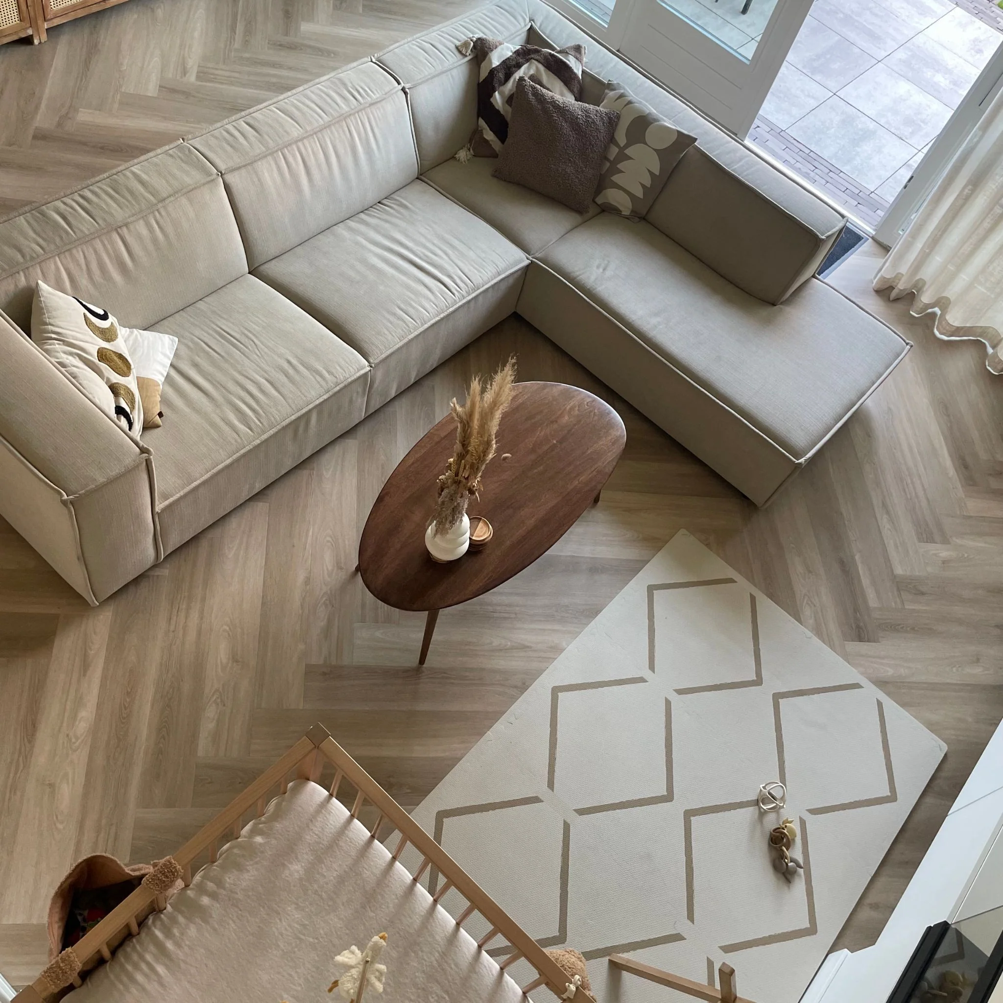 Eeveve põrandamatt ja beebide mängumatt