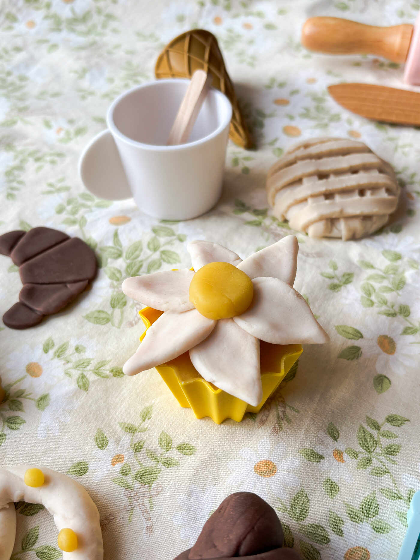 MICI plastiliinivormid muffinivorm ja jäätisevahvlid voolimiseks, meisterdamiseks ja sorteerimismängudeks