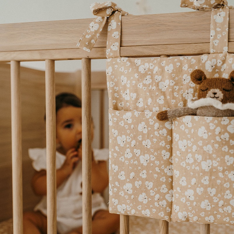 beebivoodi külge kinnitatav asjade organiseerija