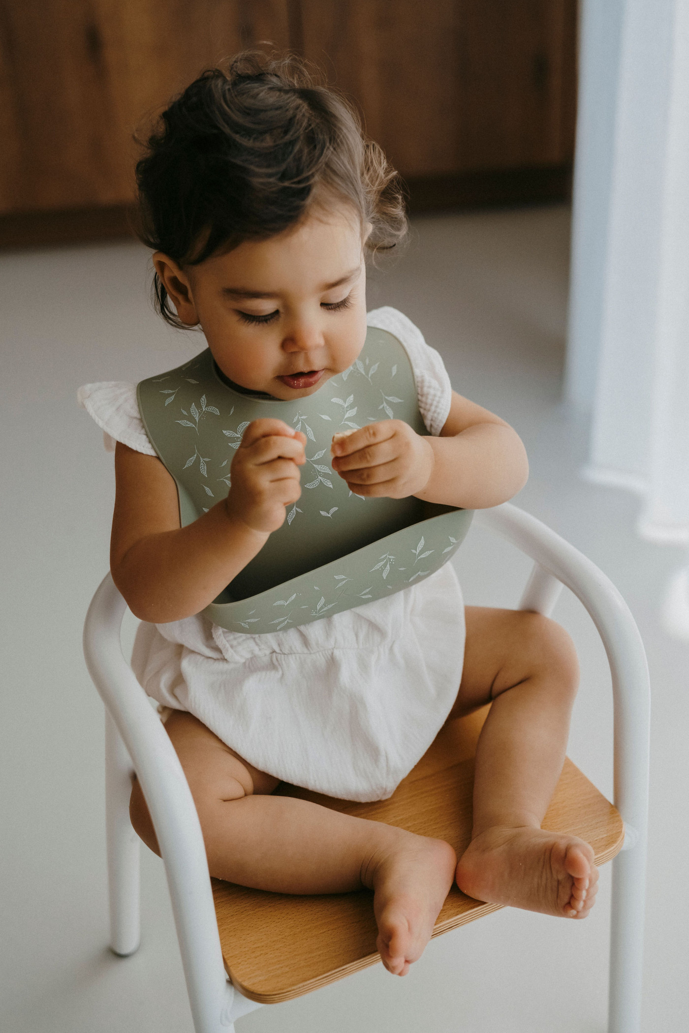 Zakuw reguleeritav silikoonist söögipõll beebile ja pudipõll väikelapsele