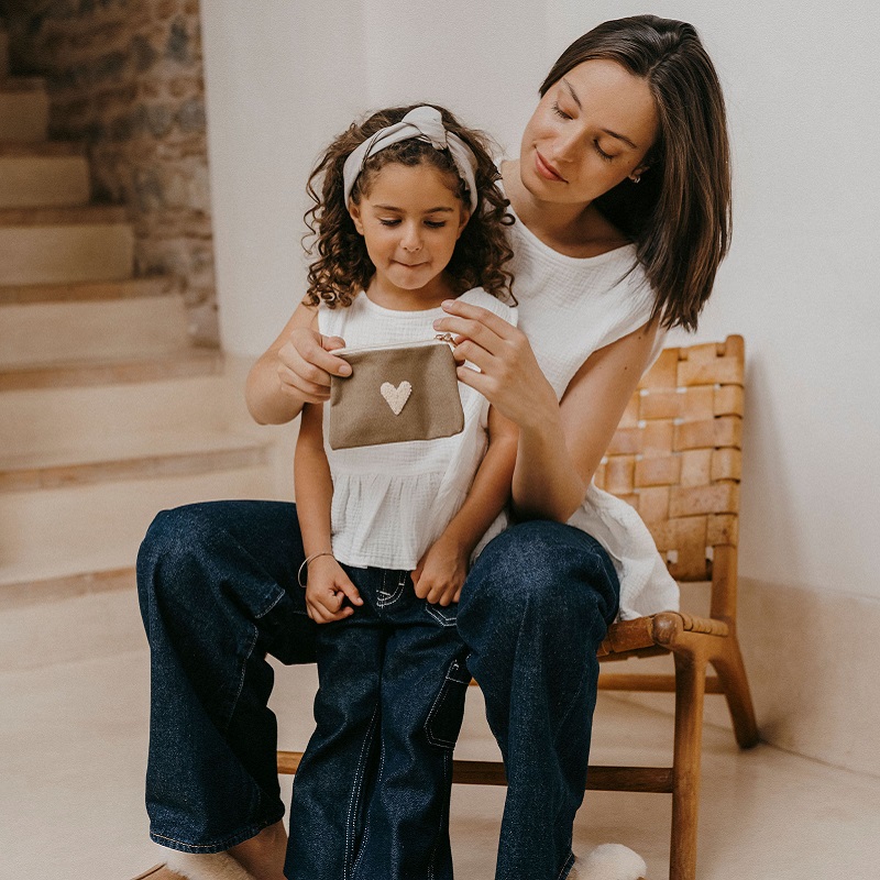 Zakuw laste rahakott või kott aksessuaaridele