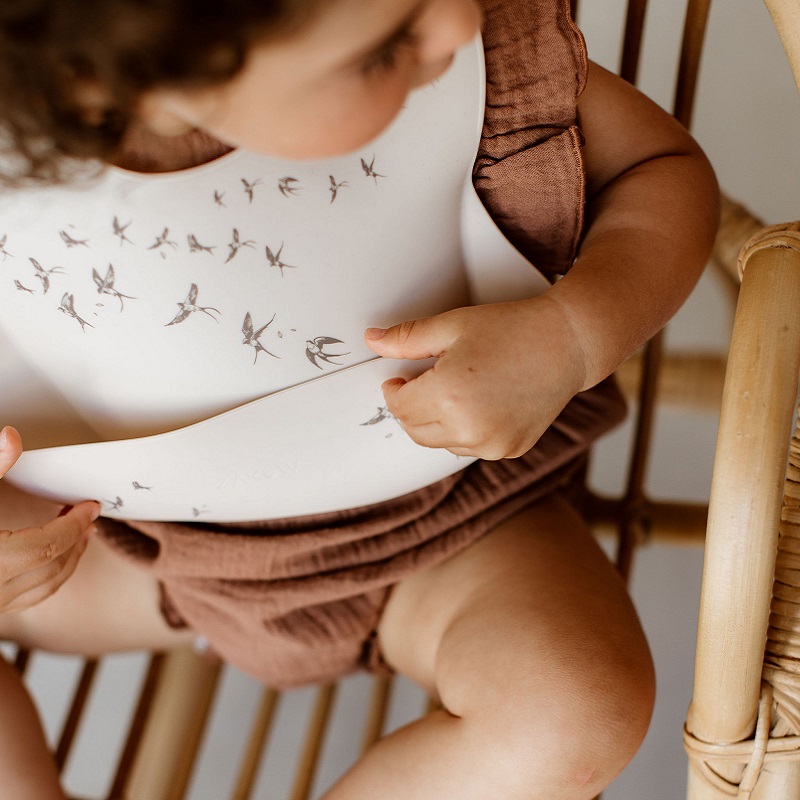 Zakuw reguleeritav silikoonist söögipõll beebile ja pudipõll väikelapsele