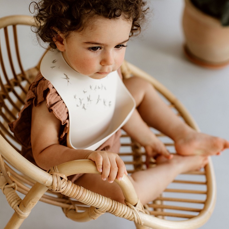 Zakuw reguleeritav silikoonist söögipõll beebile ja pudipõll väikelapsele