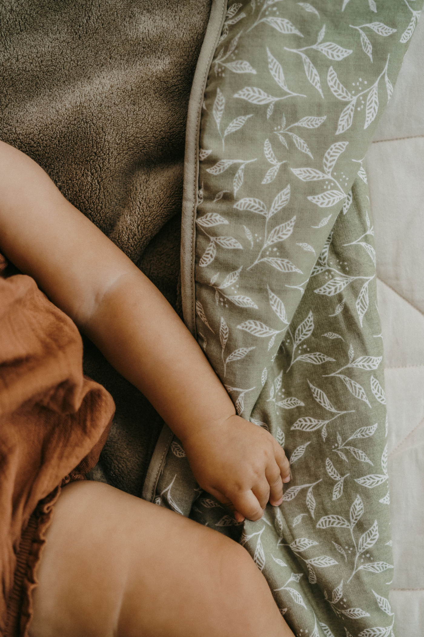 Zakuw kahepoolne suur musliintekk ja fliistekk lastele kinkepakendis katsikuks