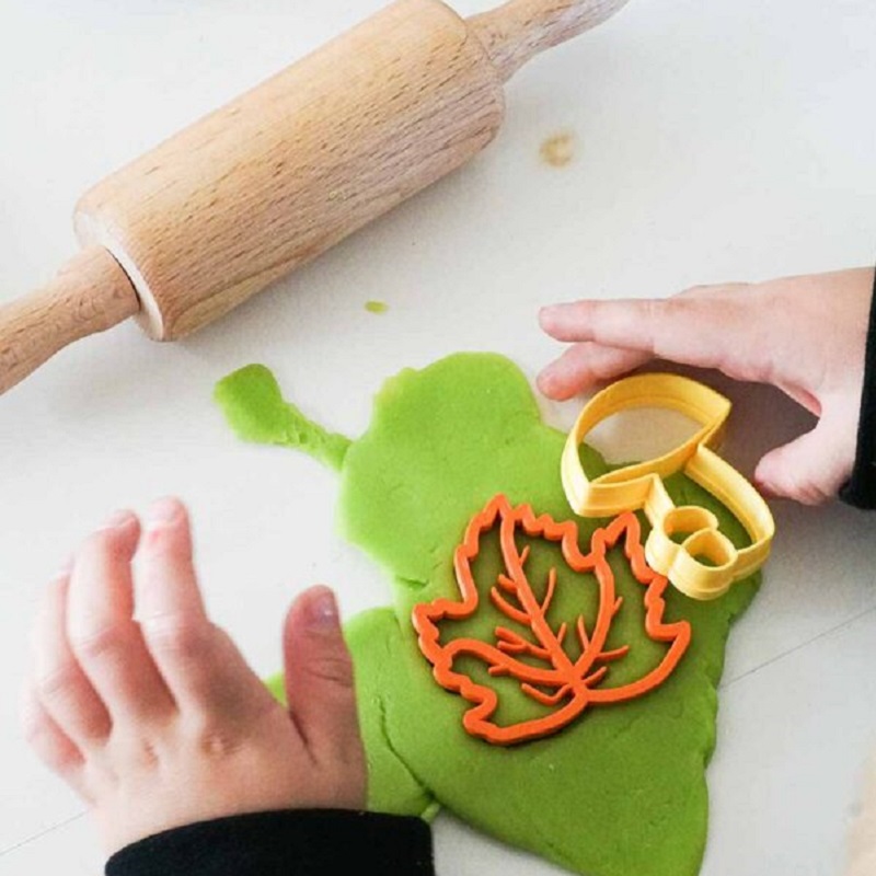 Looduslik ja ohutu MICI plastiliinivorm ja piparkoogivorm vahtraleht