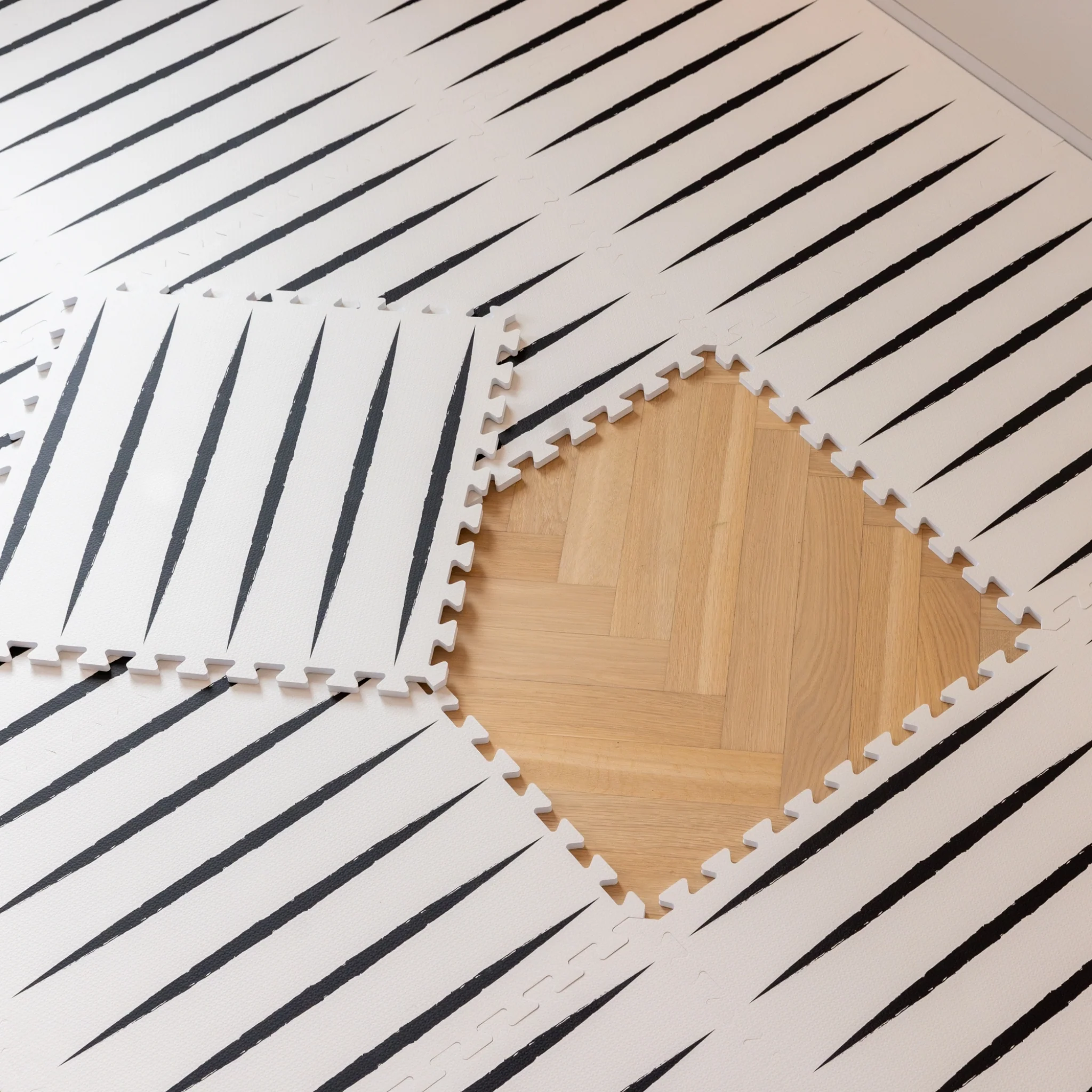 Eeveve puslematt – veekindel ja libisemiskindel mängu- ja treeningmatt.