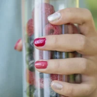 Namaki vegan küünelakid ja küüneviil lastele Veepõhine ja kooritav laste küünelakk