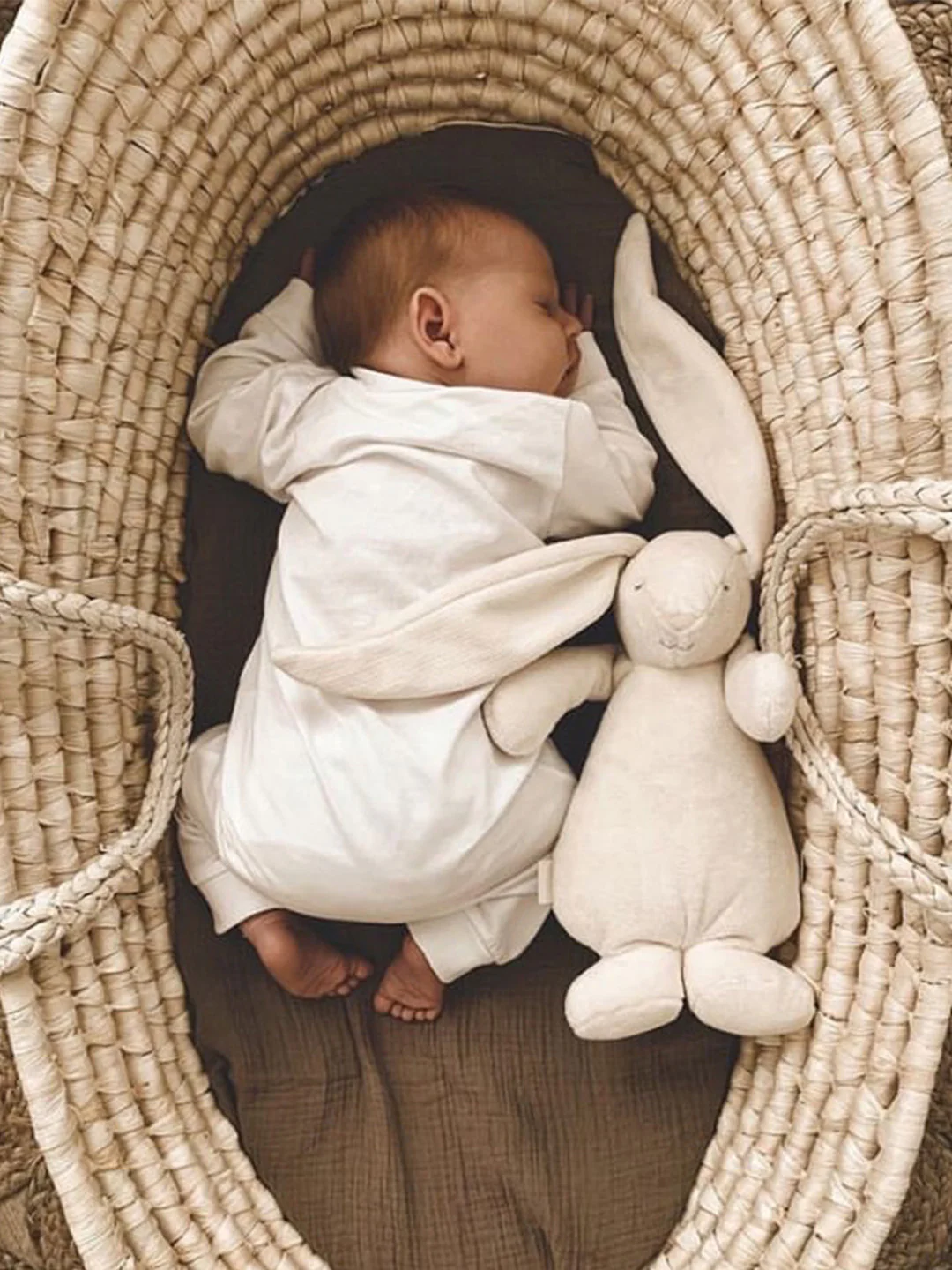 Nutusensoriga rahustav MOONIE 2.0 kaisujänes beebile roosa müra ja öölambiga