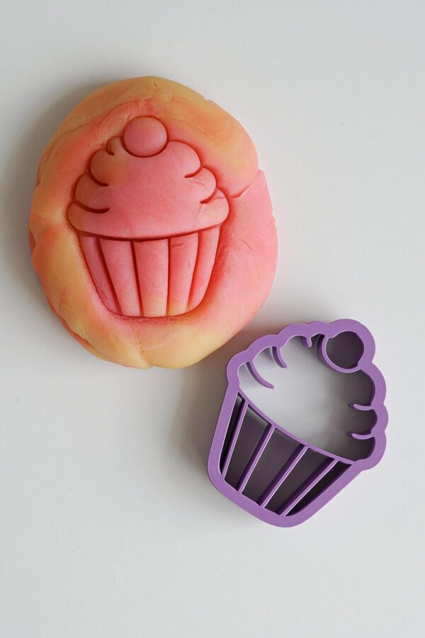 Looduslike ja ohutute plastiliinide kinkekomplekt rulli ja vormidega