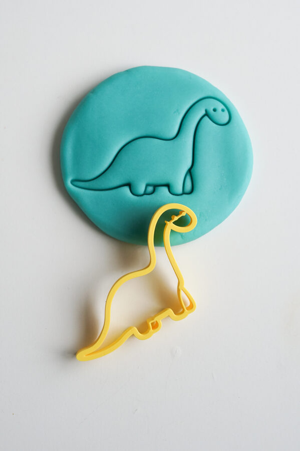 MĪCI kinkekomplekt dinosaurused kolme loodusliku plastiliini, rulli ja vormidega MĪCI kinkekomplekt dinosaurused kolme loodusliku plastiliini, rulli ja vormidega