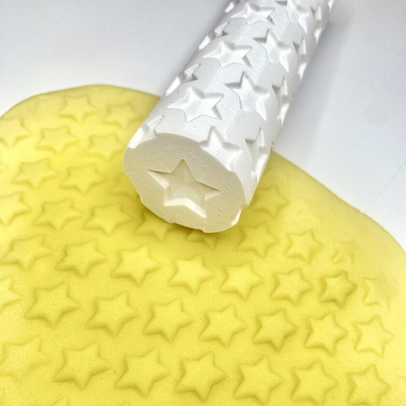 MĪCI mustrirull ja voolimisrull plastiliinia, küpsiste, piparkookide või kineetilise liivaga kasutamiseks