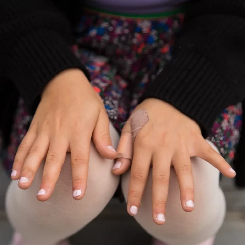 Namaki orgaaniline meigikomplekt koos öökullipeegliga COSMOS Organic sertifikaadiga vegan meigikomplekt lastele