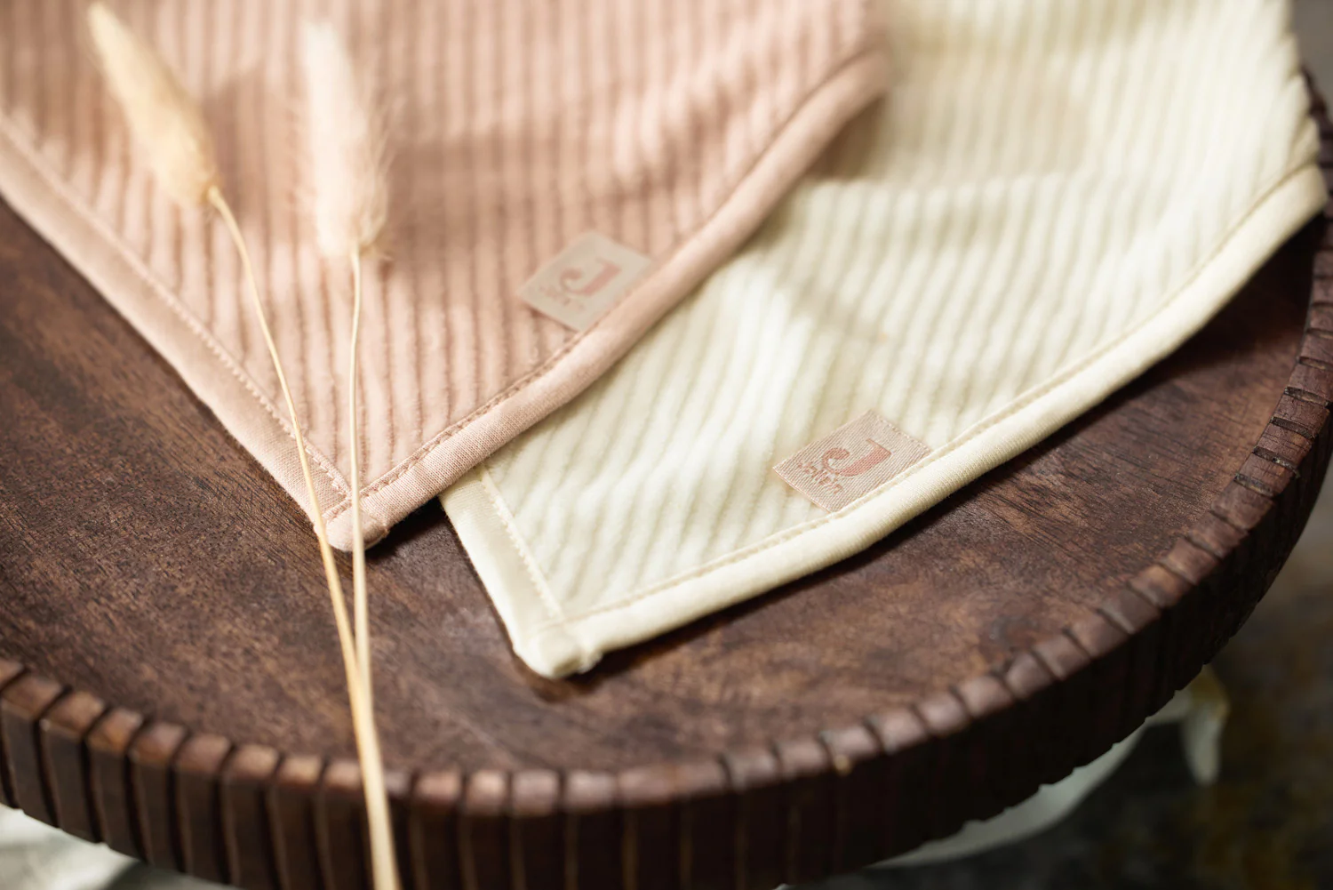 Kaelussall beebile hammaste tulekuks – reguleeritav trukiga ilasall Kaelussall beebile hammaste tulekuks – reguleeritav trukiga ilasall