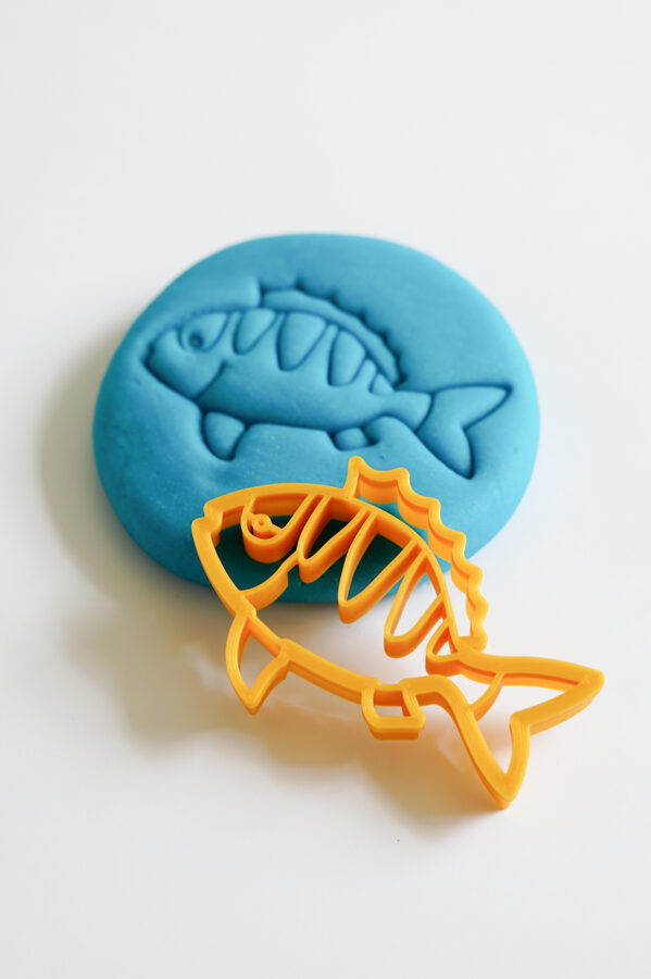 MĪCI kinkekomplekt veeloomad kalad kolme loodusliku plastiliini ja vormidega