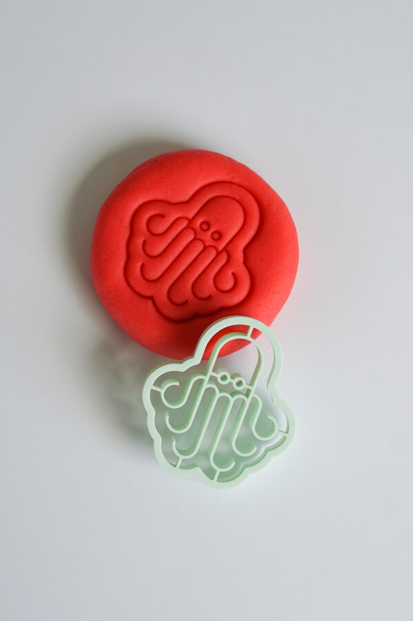 MĪCI kinkekomplekt veeloomad kalad kolme loodusliku plastiliini ja vormidega