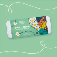 Cotton Twist Daisy Bracelet Bead Kit Karikakrad – käevõru helmeste komplekt