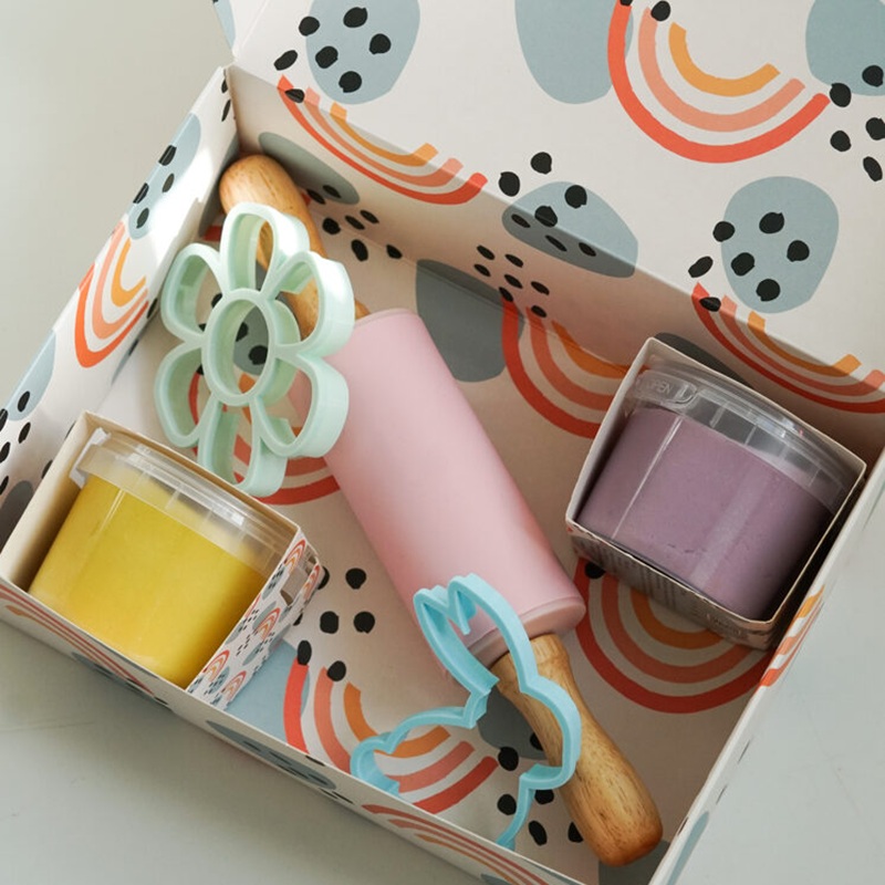 MĪCI kinkekomplekt kevadine lill ja jänku kahe loodusliku plastiliini ja vormidega ja rulliga