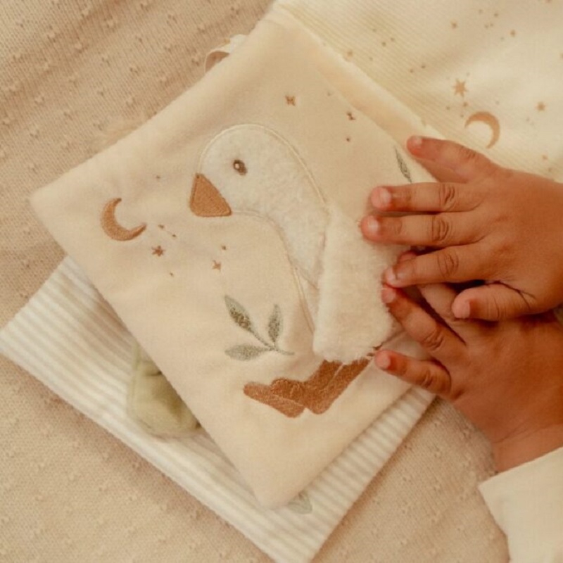 Little Dutch puutu-ja-tunne tegelusraamat – kõristi peegel ja heli elemendid Sensoorne kangast raamat beebile