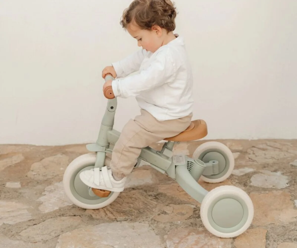 Little Dutch jalgratas 4-ühes lükkesangaga – kolmerattaline ja tasakaaluratas