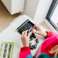 SmartGames IQ Circuit loogikamäng 8+ IQ Circuit puslemäng lastele ja täiskasvanutele