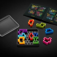 Kaasaskantava karbiga SmartGames Deluxe IQ Ruut loogikamäng