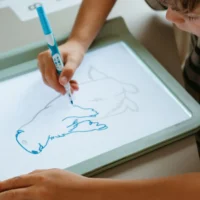 KIDYWOLF KIDYDRAW-PRO valgustahvel lastele joonistamiseks Kahepoolne A4 joonistustahvel tähtede ja numbrite harjutamiseks