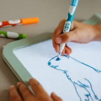 KIDYWOLF KIDYDRAW-PRO valgustahvel lastele joonistamiseks Kahepoolne A4 joonistustahvel tähtede ja numbrite harjutamiseks