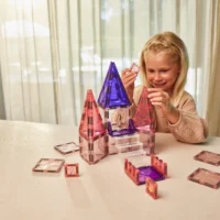 Cleverclixx Princess Palace magnetklotsid 38 tk
Printsessilossi magnetklotside komplekt valguse ja glitteriga Cleverclixx Princess Palace magnetklotsid 38 tk Printsessilossi magnetklotside komplekt valguse ja glitteriga