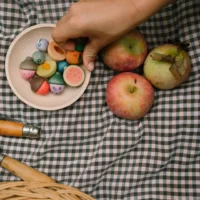 Grapat Fruits käsitsi värvitud puidust puuviljad poe- ja köögimänguks Grapat Fruits käsitsi värvitud puidust puuviljad poe- ja köögimänguks
