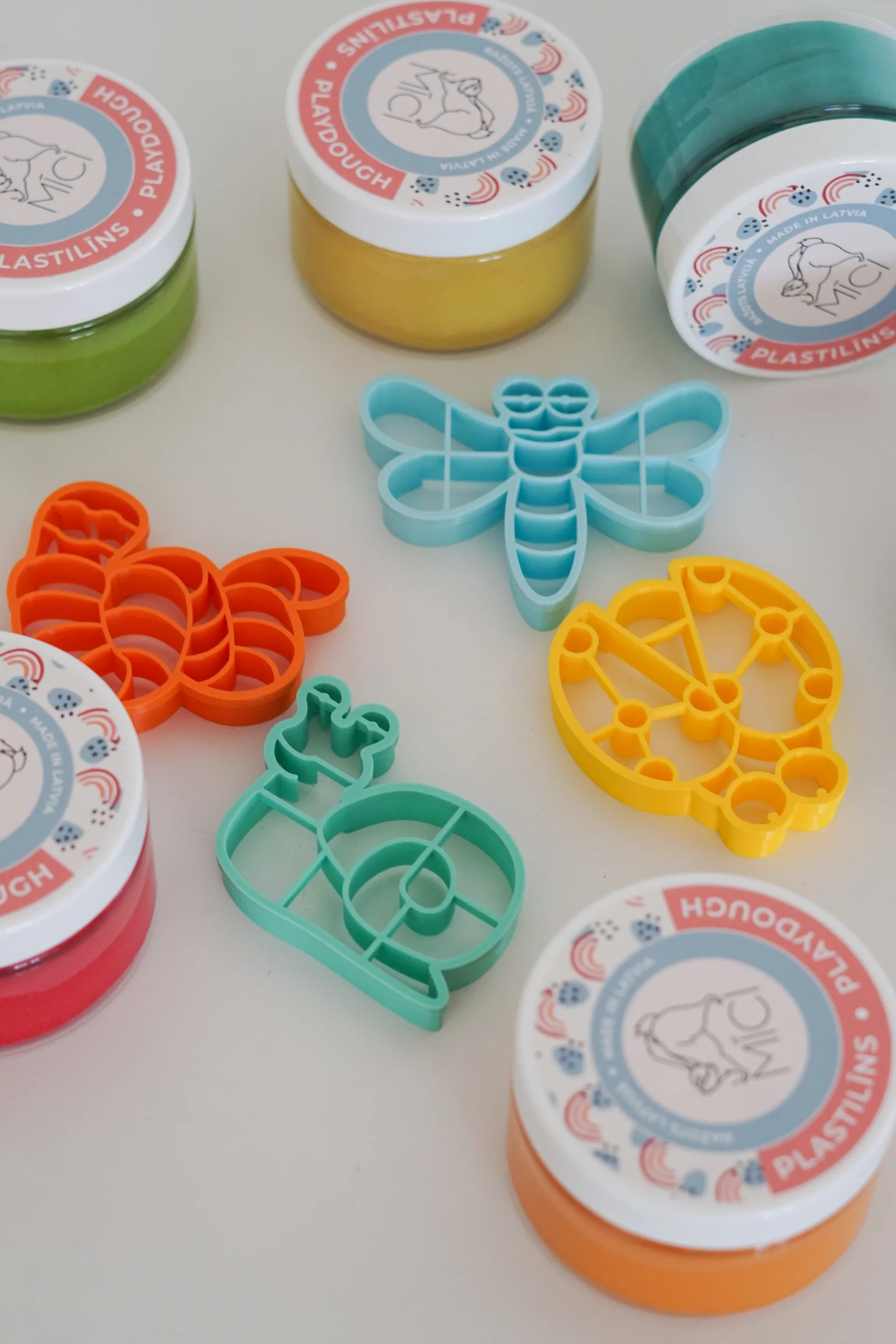 MICI voolimiskomplekt plastiliinide ja vormidega