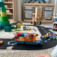 Grapat Mis and Match puidust mosaiigi- ja sorteerimiskomplekt üle 400 värvilise kuubikuga