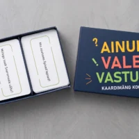 NUPU Ainult valed vastused kaardimäng lastele ja perele NUPU Ainult valed vastused kaardimäng lastele ja perele